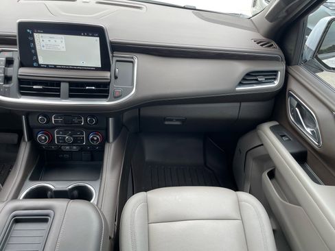 Used 2023 Chevrolet Tahoe Z71 w/ Luxury Package AWD/4WD image 12