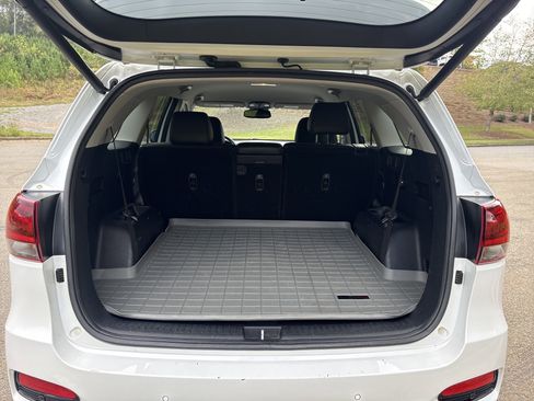 Used 2019 Kia Sorento EX image 18