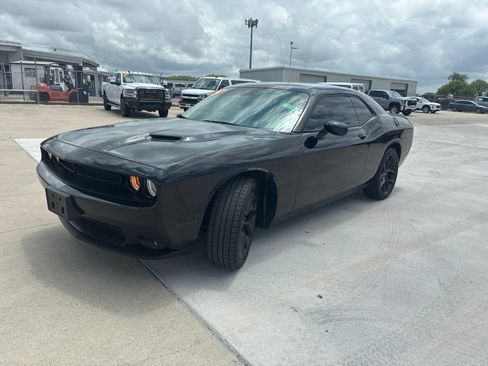Used 2021 Dodge Challenger SXT w/ Blacktop Package RWD image 7