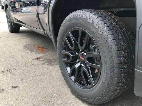 Used 2024 GMC Sierra 1500 Elevation image 12