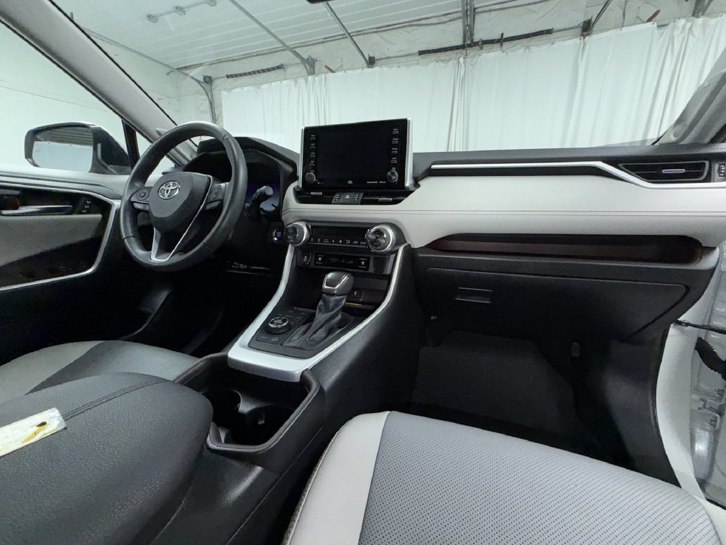 Certified 2021 Toyota RAV4 Limited AWD/4WD image 10