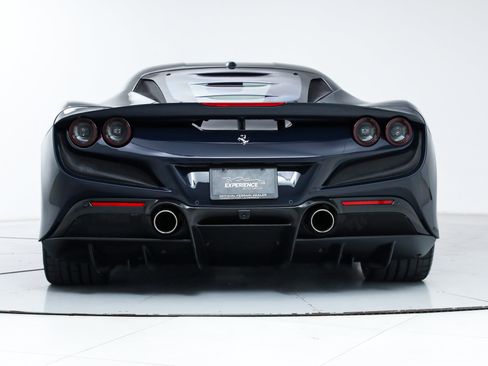 Certified 2022 Ferrari F8 Tributo image 8