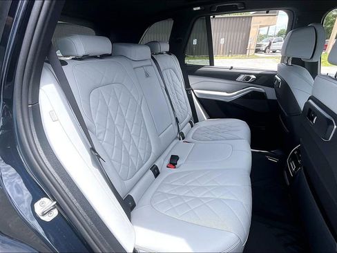 New 2026 BMW X5 xDrive40i w/ M Sport Package AWD/4WD image 24