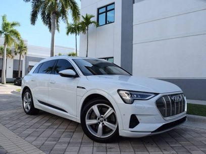 Used 2019 Audi e-tron Prestige w/ Prestige Package