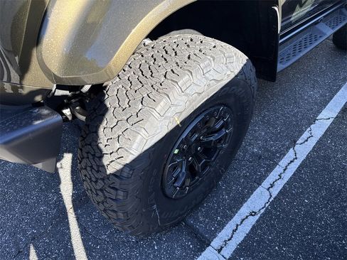 New 2025 Ford Bronco Raptor image 4