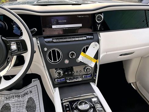 New 2026 Rolls-Royce Cullinan image 7