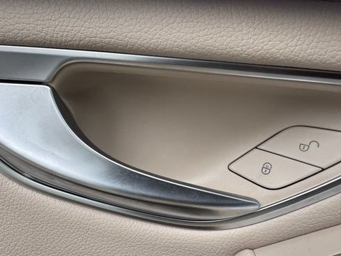 Used 2020 Mercedes-Benz GLC 300 4MATIC image 8