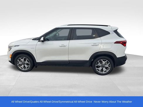 Used 2023 Kia Seltos EX image 3