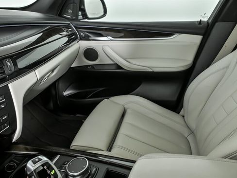 Used 2018 BMW X5 xDrive40e image 33