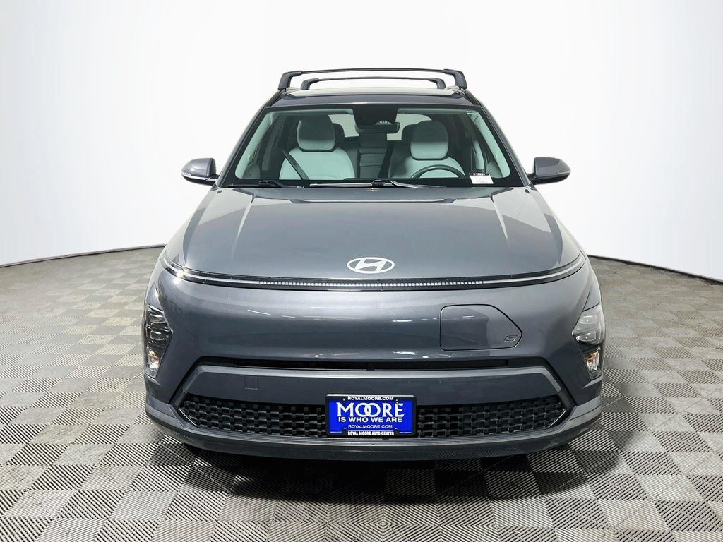 Used 2024 Hyundai Kona SEL FWD image 2