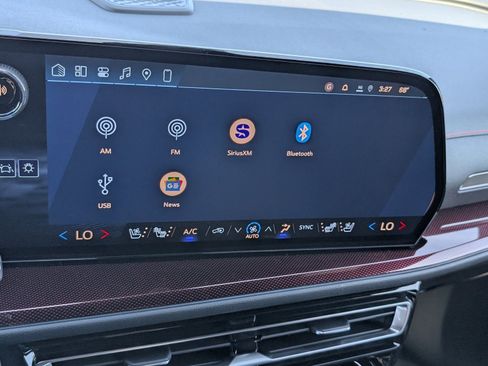 New 2026 Chevrolet Traverse RS image 19