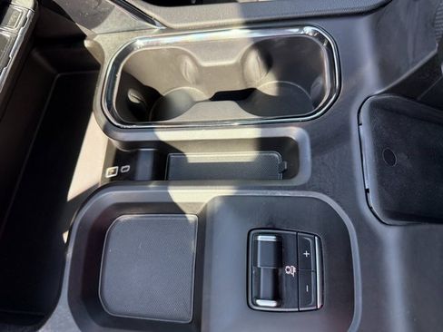 Used 2024 GMC Sierra 2500 AT4 w/ AT4 Premium Plus Package image 20