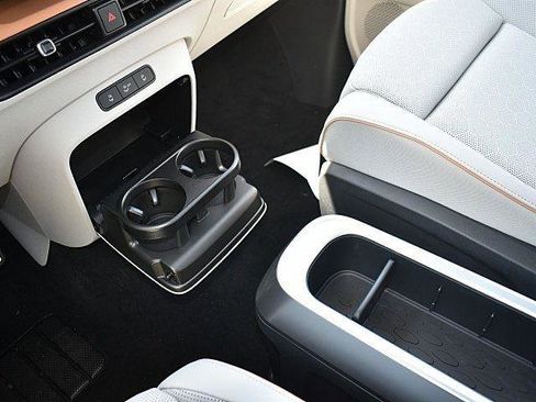 New 2025 Volkswagen ID. Buzz 1st Edition image 15