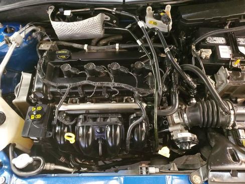 Used 2010 Ford Focus SEL image 24