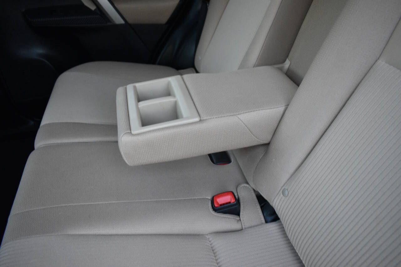 Used 2015 Toyota RAV4 XLE FWD image 13