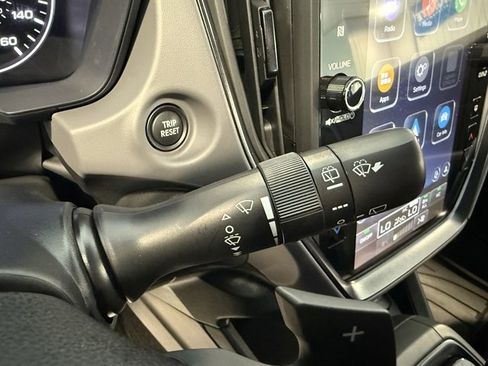 Used 2024 Subaru Crosstrek 2.5i Limited image 31