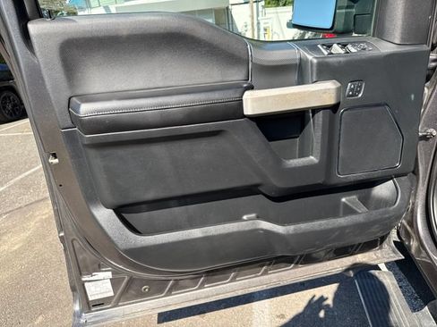 Used 2015 Ford F150 Lariat w/ Equipment Group 502A Luxury AWD/4WD image 15