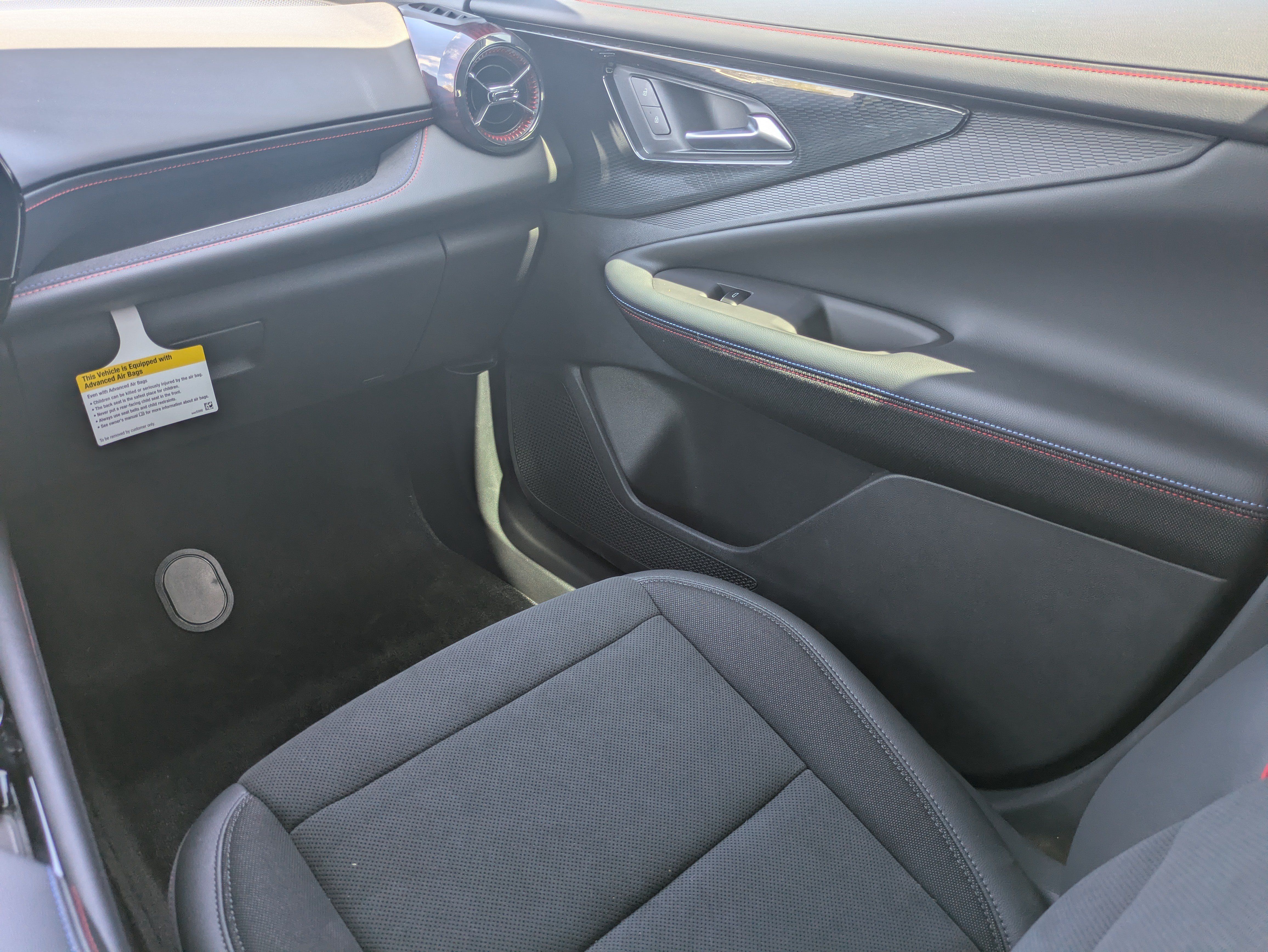 New 2024 Chevrolet Blazer EV RS AWD/4WD image 12