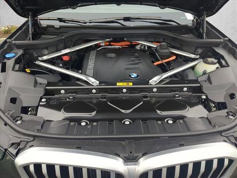 New 2026 BMW X5 xDrive50e w/ Climate Comfort Package image 17