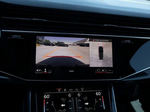 Used 2022 Audi SQ7 Prestige AWD/4WD image 25