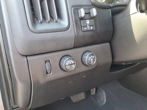 Used 2022 Chevrolet Colorado ZR2 w/ ZR2 Dusk Special Edition AWD/4WD image 19