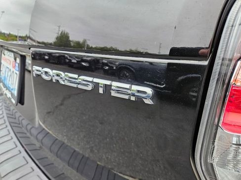 Used 2018 Subaru Forester 2.5i Touring w/ Popular Package #2 AWD/4WD image 11