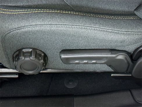 Used 2025 Jeep Wrangler Sport S image 12