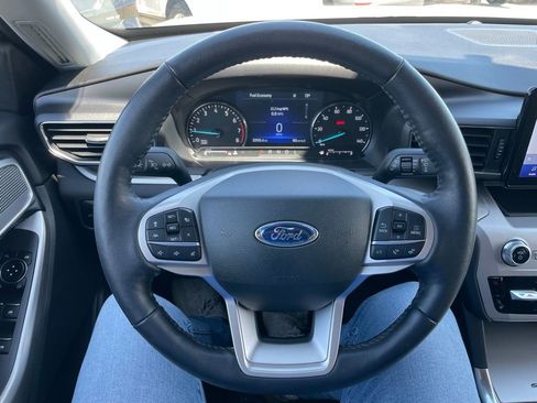 Used 2023 Ford Explorer XLT w/ Equipment Group 202A AWD/4WD image 24