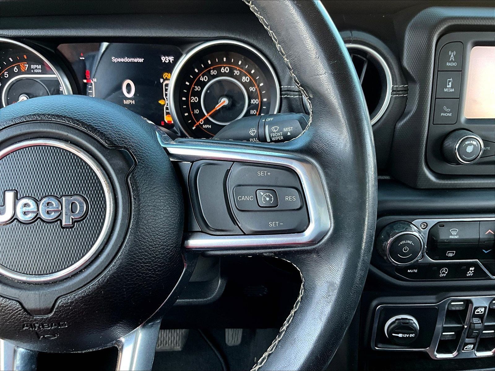 Used 2020 Jeep Gladiator Overland AWD/4WD image 13