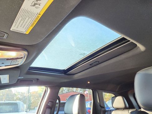 Certified 2021 Jeep Grand Cherokee Limited w/ Premium Lighting Group image 16