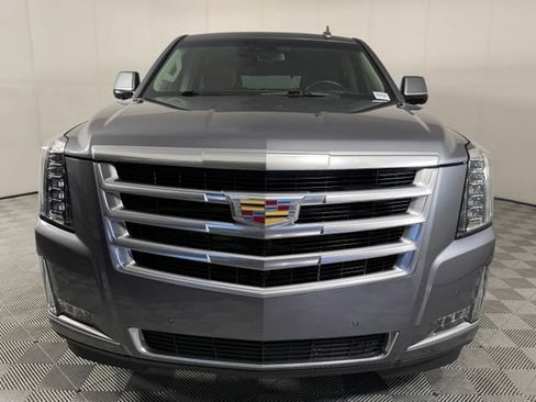 Used 2019 Cadillac Escalade Luxury AWD/4WD image 12