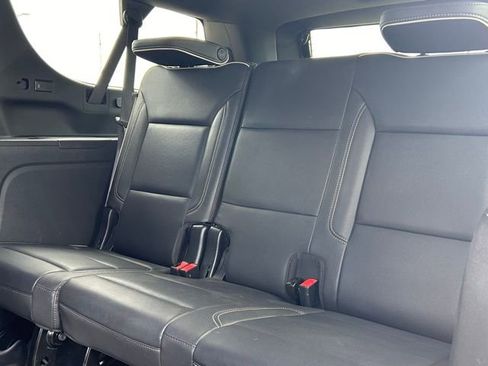 Used 2022 GMC Yukon XL SLT w/ SLT Premium Package image 46