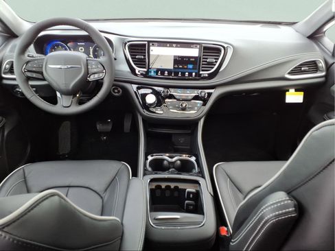 New 2026 Chrysler Pacifica Limited w/ S Appearance Package image 12