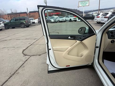 Used 2016 Volkswagen Tiguan SE image 13