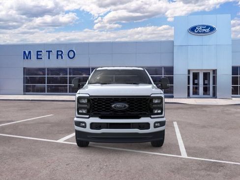 New 2026 Ford F250 XLT w/ XLT Premium Package AWD/4WD image 7