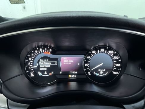 Used 2017 Lincoln MKC Select w/ Select Plus Package AWD/4WD image 19