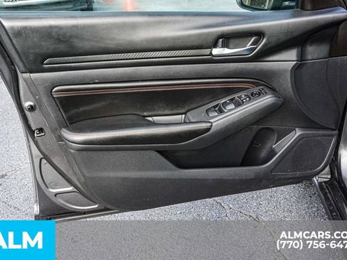 Used 2022 Nissan Altima 2.5 SR w/ Midnight Edition Package image 45