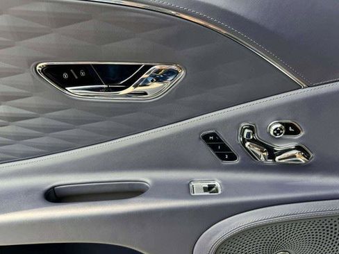 Used 2023 Bentley Flying Spur W12 AWD/4WD image 39