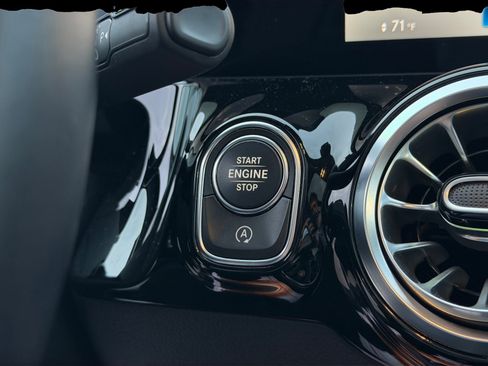 Certified 2023 Mercedes-Benz GLA 250 4MATIC image 30