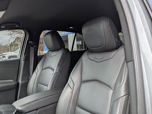 Used 2025 Cadillac XT4 Premium Luxury image 15