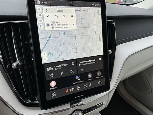 New 2026 Volvo XC60 B5 Ultra w/ Climate Package image 14