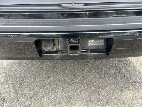 Used 2017 Chevrolet Suburban LS AWD/4WD image 11