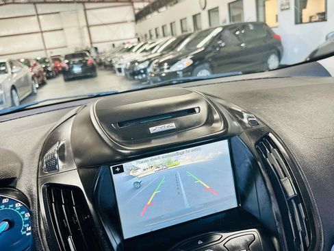 Used 2016 Ford Escape SE w/ Equipment Group 201A AWD/4WD image 21