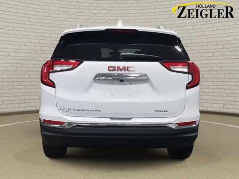 Used 2024 GMC Terrain SLT AWD/4WD image 6