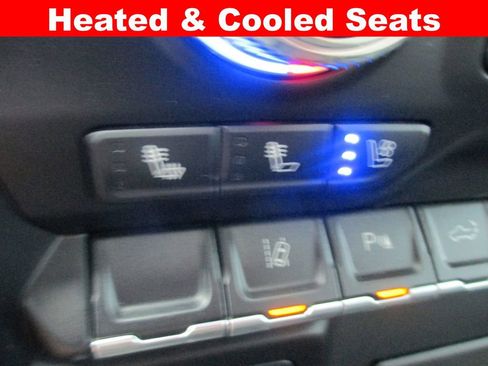 Used 2021 GMC Sierra 2500 Denali w/ Denali Ultimate Package image 18