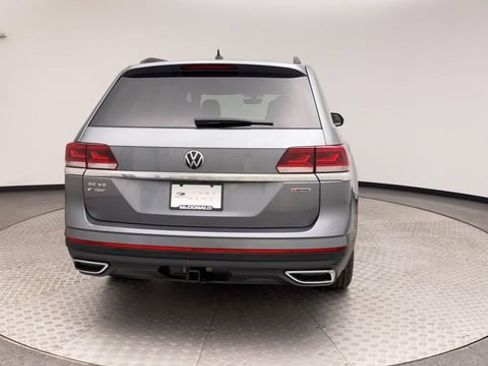 Used 2021 Volkswagen Atlas SE w/ Towing Package AWD/4WD image 3