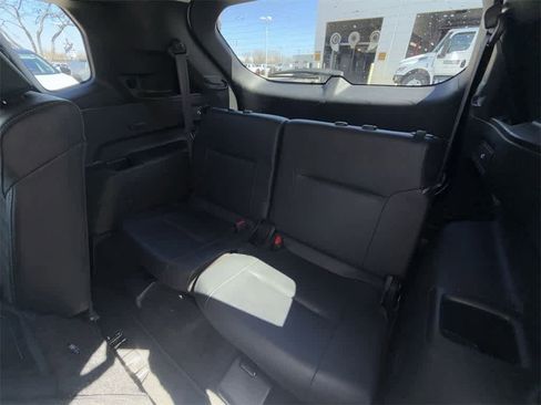 Used 2024 Mitsubishi Outlander SE image 14