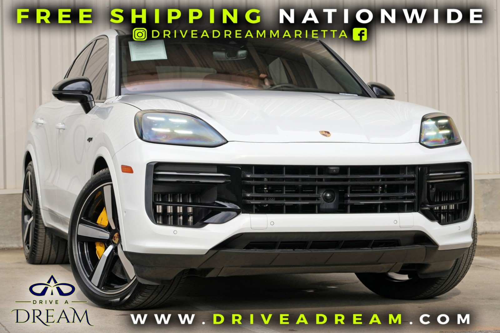 Used 2024 Porsche Cayenne Turbo AWD/4WD image 2