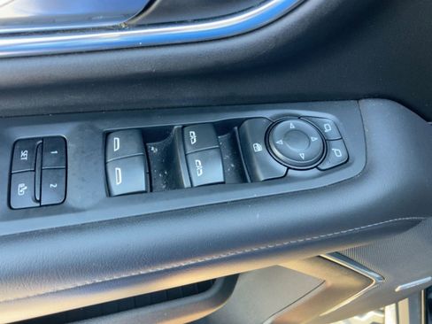 Used 2021 Chevrolet Tahoe Z71 image 11