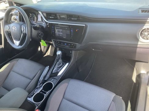 Used 2018 Toyota Corolla LE w/ LE Premium Package FWD image 12